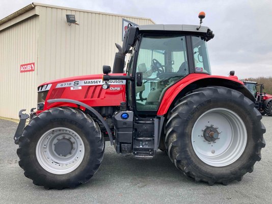 Tracteur agricole Massey Ferguson 6718