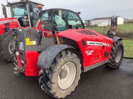 Chariot télescopique agricole Massey Ferguson 7038