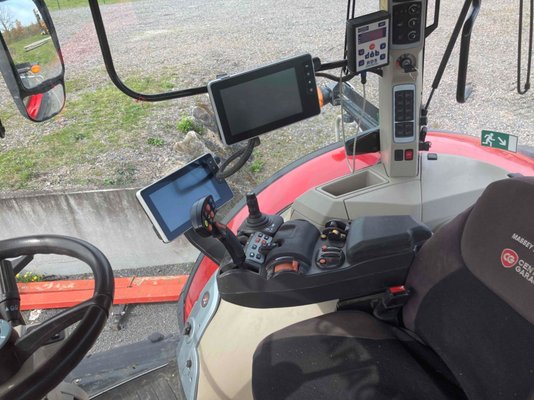 Tracteur agricole Massey Ferguson 8735