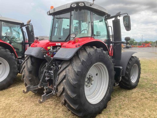 Tracteur agricole Massey Ferguson 6716
