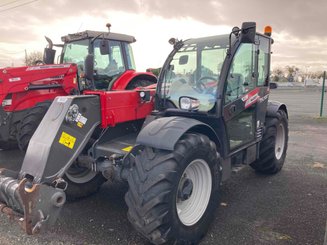 Chariot télescopique agricole Massey Ferguson 7038 - 1