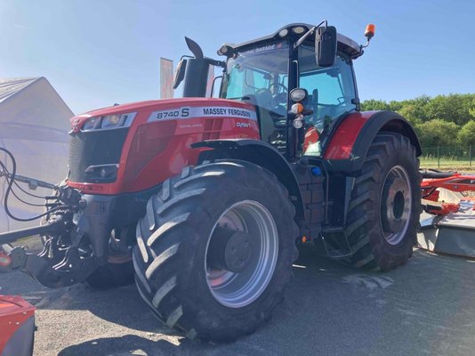 Tracteur agricole Massey Ferguson 8740