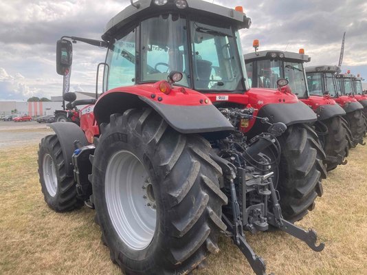 Tracteur agricole Massey Ferguson 7715