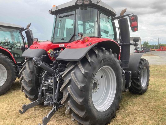 Tracteur agricole Massey Ferguson 7715