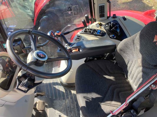Tracteur agricole Massey Ferguson 7715