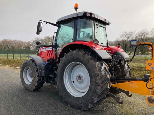 Tracteur agricole Massey Ferguson 6714