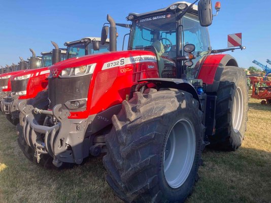 Tracteur agricole Massey Ferguson 8732 Dyna-VT EXCLUSIVE