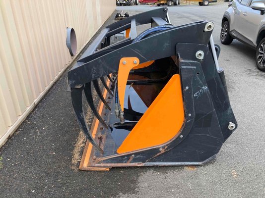 Unknown range 560 Alö-Quicke MB XL 250