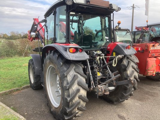 Tracteur agricole Massey Ferguson 4709