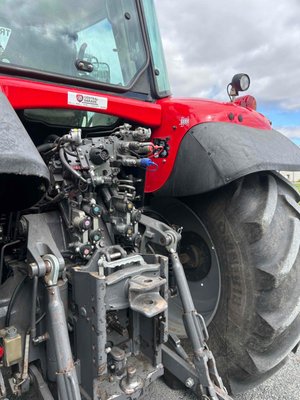 Tracteur agricole Massey Ferguson 7715