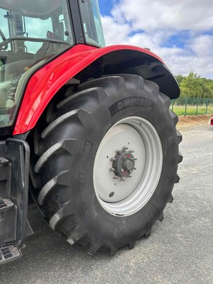 Tracteur agricole Massey Ferguson 7715