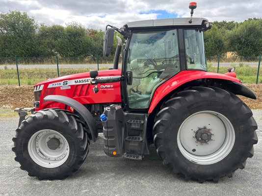 Tracteur agricole Massey Ferguson 7715