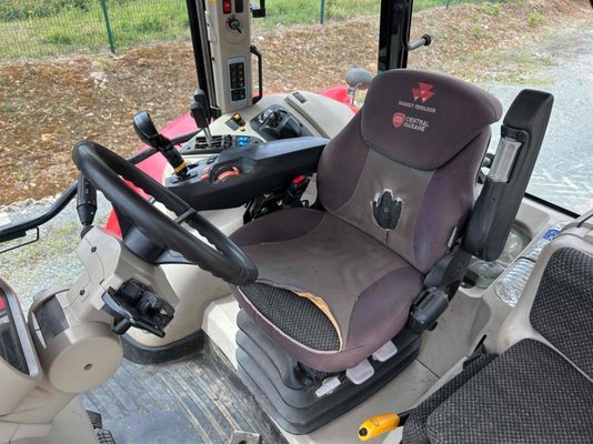 Tracteur agricole Massey Ferguson 7715