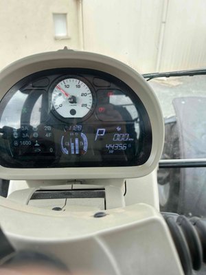 Tracteur agricole Massey Ferguson 7715