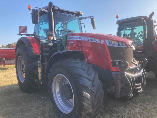 Tracteur agricole Massey Ferguson 8740
