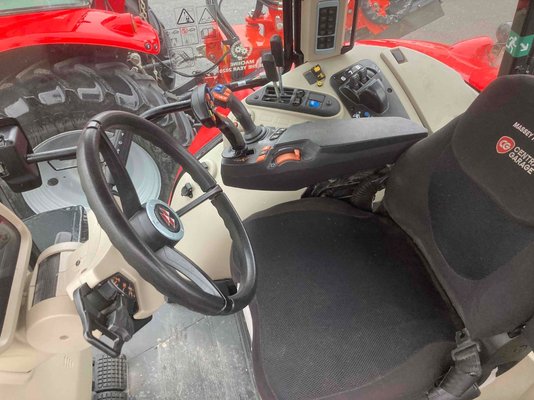 Tracteur agricole Massey Ferguson 6715