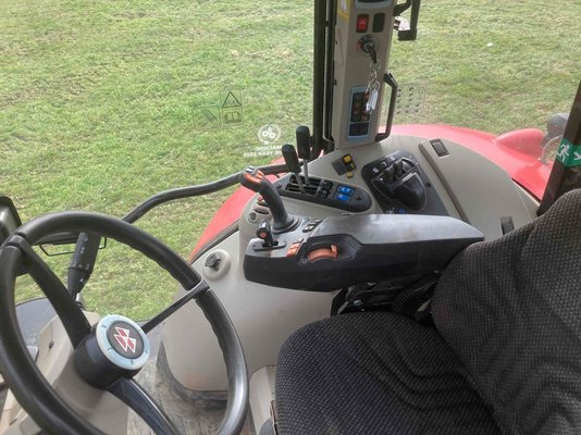 Tracteur agricole Massey Ferguson 6713