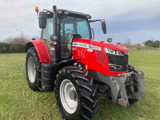 Tracteur agricole Massey Ferguson 6713