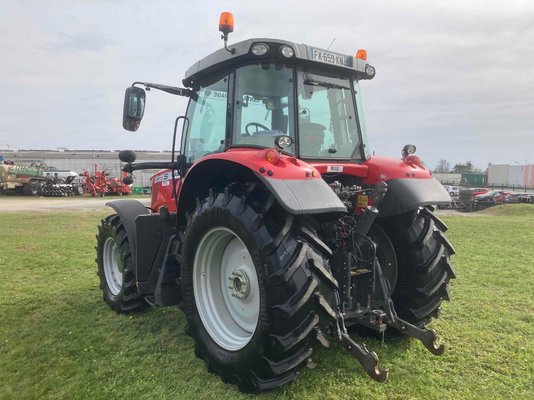 Tracteur agricole Massey Ferguson 6713