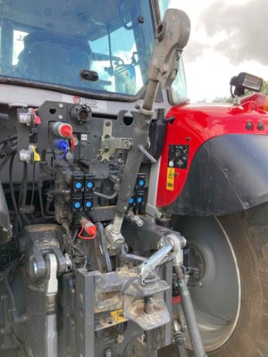 Tracteur agricole Massey Ferguson 5S.145 DYNA-6 EFFICIENT