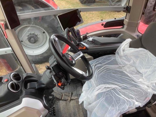 Tracteur agricole Massey Ferguson 8S.225 Dyna-7 EXCLUSIVE