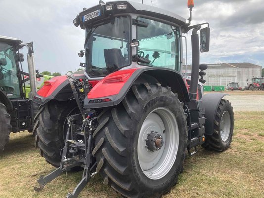 Tracteur agricole Massey Ferguson 8S.225 Dyna-7 EXCLUSIVE