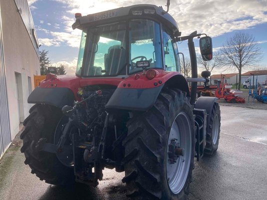 Tracteur agricole Massey Ferguson MF 6260