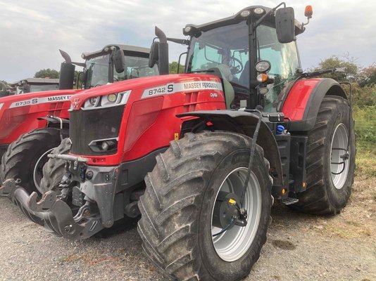Tracteur agricole - MF 8740S Dyna-VT_NEW EXCLUSIVE