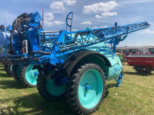 Pulvérisateur traîné Berthoud TENOR3537