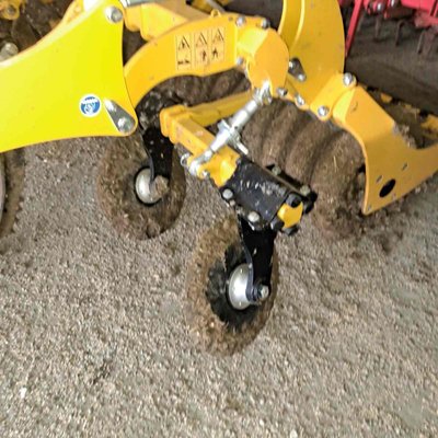 Déchaumeur à dents Agrisem SMARTPLOW 4M REPLIABLE PORTE