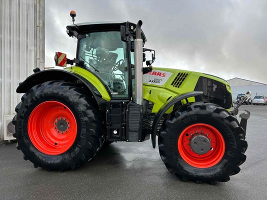 Tracteur agricole Claas AXION 850