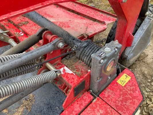 Faucheuse conditionneuse Massey Ferguson DM 306 TR-KC Faucheuse à disques