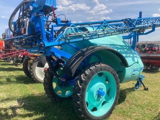 Pulvérisateur traîné Berthoud TENOR3537