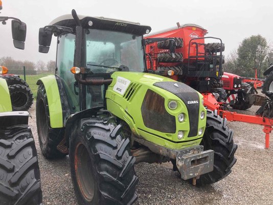 Tracteur agricole Claas ATOS 330