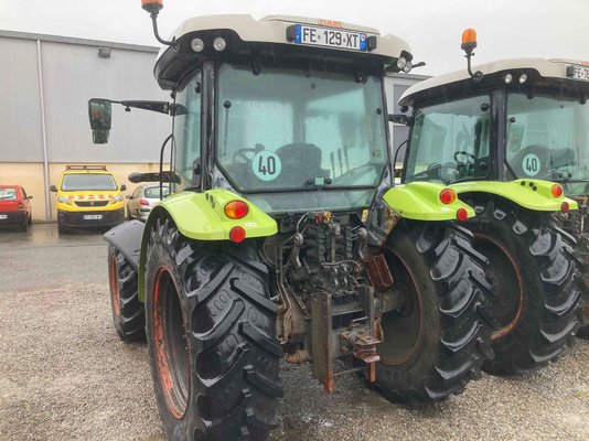Tracteur agricole Claas ATOS 330