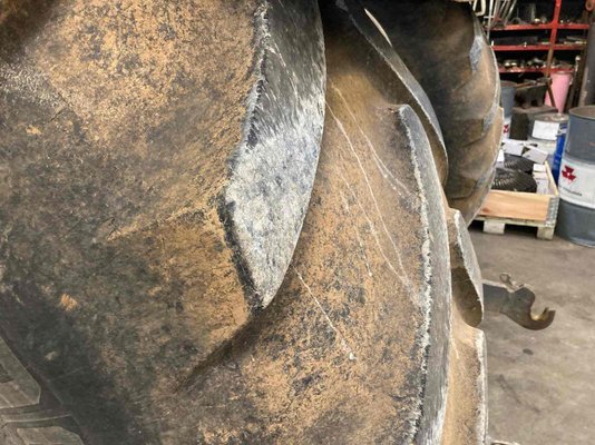 Tracteur agricole Massey Ferguson MF 8730