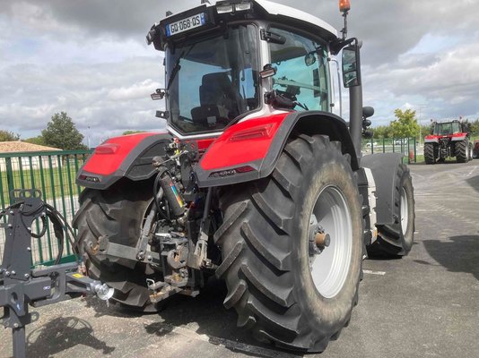 Tracteur agricole Massey Ferguson 8S.245 Dyna-7 EXCLUSIVE