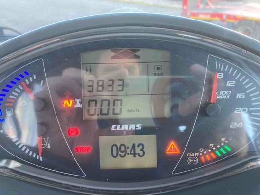 Tracteur agricole Claas ARION 550