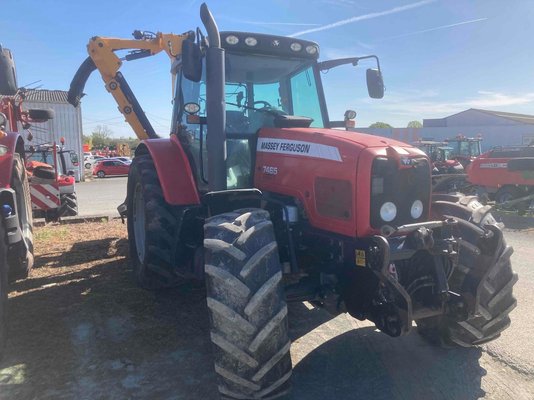 Tracteur agricole Massey Ferguson 7465