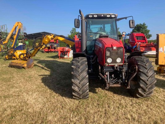 Tracteur agricole Massey Ferguson 7465