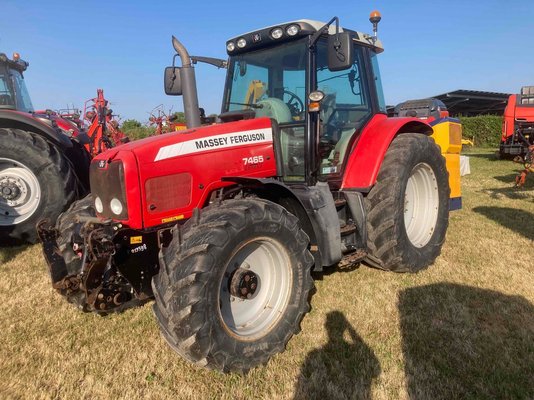 Tracteur agricole Massey Ferguson 7465