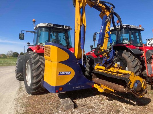 Tracteur agricole Massey Ferguson 7465