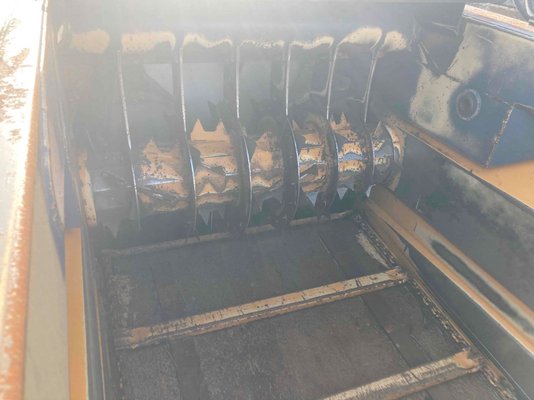 Désileuse pailleuse méllangeuse Lucas CASTOR+53G