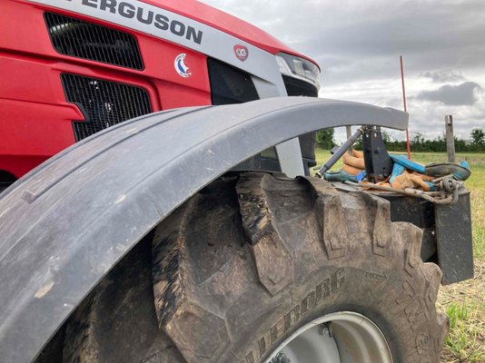 Tracteur agricole Massey Ferguson 8S.205 Dyna-VT EXCLUSIVE