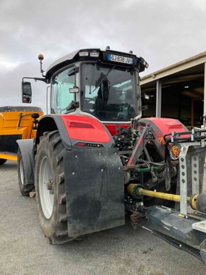 Tracteur agricole Massey Ferguson 8S.205 Dyna-VT EXCLUSIVE