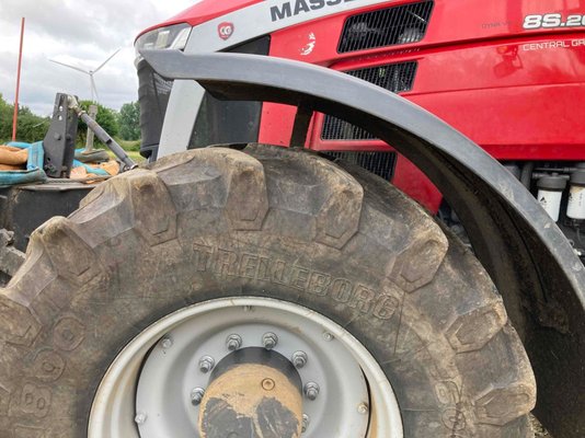 Tracteur agricole Massey Ferguson 8S.205 Dyna-VT EXCLUSIVE