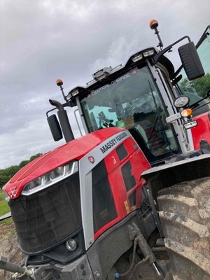 Tracteur agricole Massey Ferguson 8S.205 Dyna-VT EXCLUSIVE