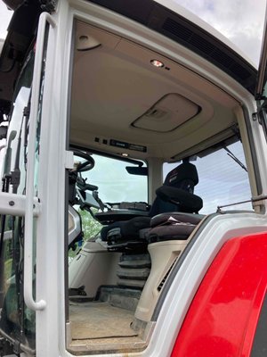 Tracteur agricole Massey Ferguson 8S.205 Dyna-VT EXCLUSIVE