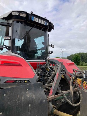 Tracteur agricole Massey Ferguson 8S.205 Dyna-VT EXCLUSIVE