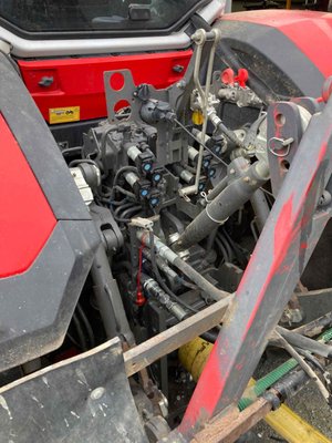 Tracteur agricole Massey Ferguson 8S.205 Dyna-VT EXCLUSIVE